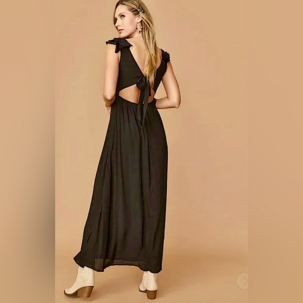 Francesca’s “Camila Ruffle Maxi Dress” by Blue Rain Size XS